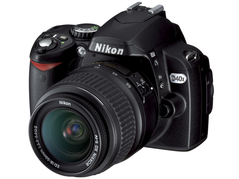 Illustration for article titled Nikon Spruces Up Its D40, Now the 10.2-Megapixel D40x